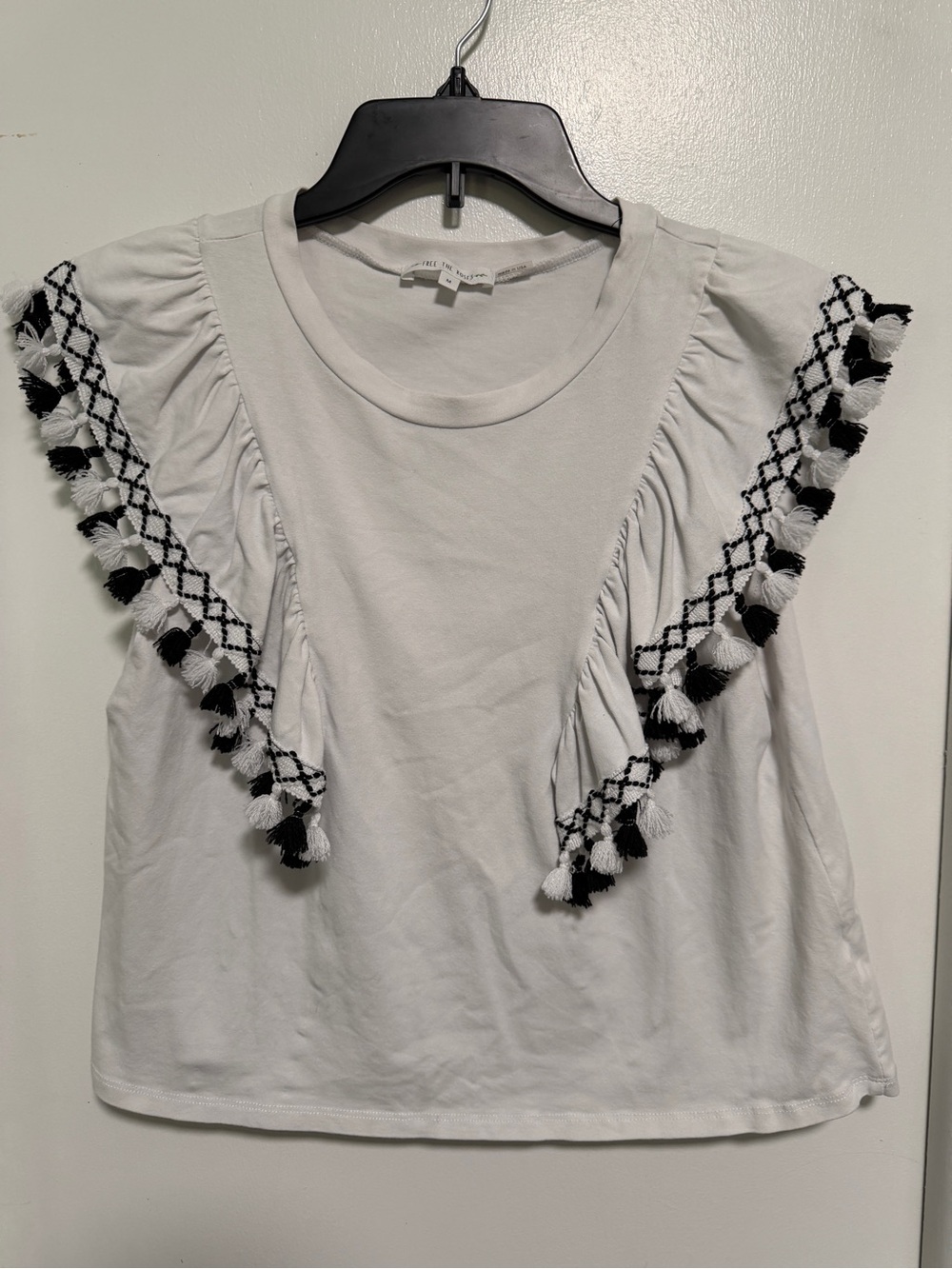 Free the roses White Tassel Ruffle Women's Top